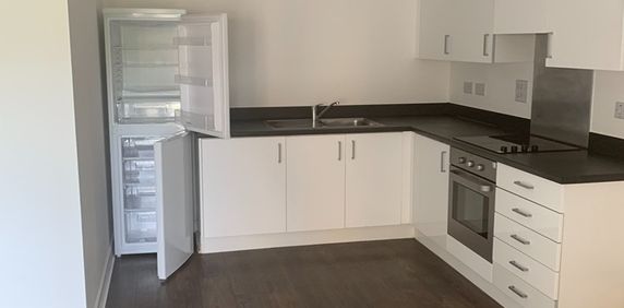 1 Bed Flat, Campbell Court, SE9 - Photo 2