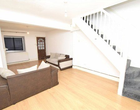 George Street, Romford, Essex, RM1 - Photo 3