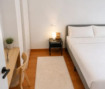 Room in a shared 1-bedroom apartment for rent in Castilla. Professionals only. - Foto 5