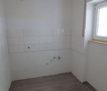 Modernisiertes Wohnglück- günstige 2,5-Zimmer-Wohnung - Photo 2