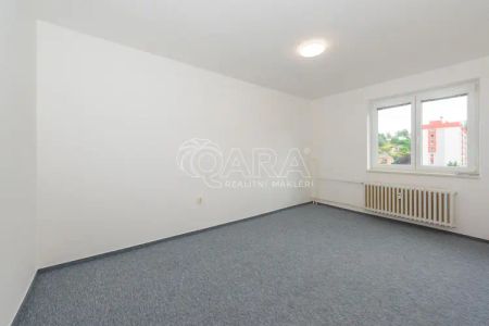 Pronájem bytu 2+1 - Fotografie 4
