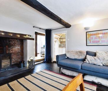 3 bedroom character property to rent - Photo 2