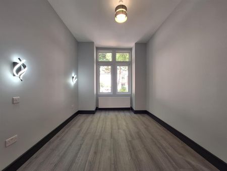 Queen Anne Avenue, Bromley BR2, London - Photo 2