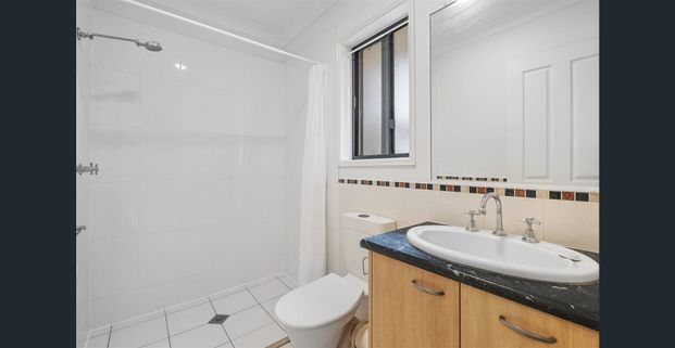 Private & Sapcious Apartment With a Leafy Outlook - Photo 1