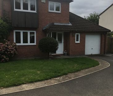 3 Bed Detached House, Grange Park, BS9 - Photo 4