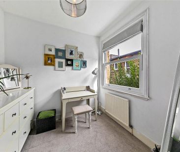 3 bedroom terraced house to rent - Photo 5