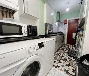 Terraced house to rent - Photo 5