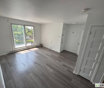 3445, Alexandra, Longueuil (St-Hubert) à louer - Photo 2