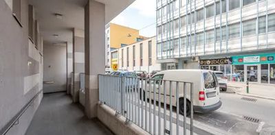 Gemütliche 2-Zimmer-Wohnung in 1100 Wien - Toplage, Parkett & Einbauküche! - Photo 2