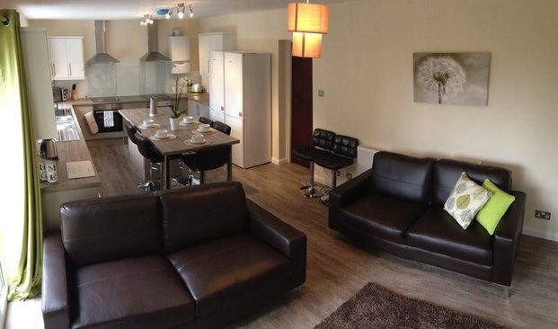 1 bedroom in a house share to rent - Photo 1