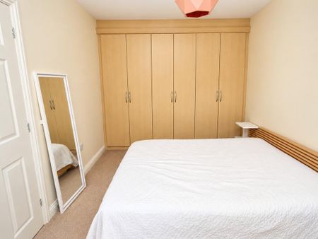 2 bedroom detached house to rent - Photo 4