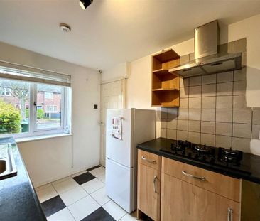 3 bedroom terraced house to rent - Photo 5