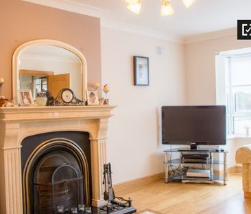 Spacious room in 5-bedroom apartment in Donabate, Dublin - Photo 5