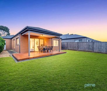 “Modern 3-bedroom family home with all of the features!” - Photo 1