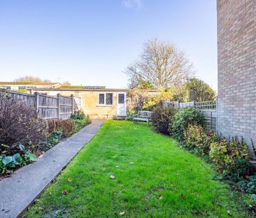 3 bedroom terraced house to rent - Photo 2