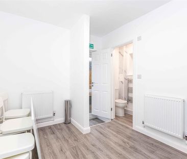 Cortis Avenue, Worthing - Photo 3