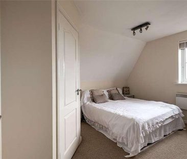 Mallard Crescent, Iwade, Sittingbourne, Kent, ME9 - Photo 5