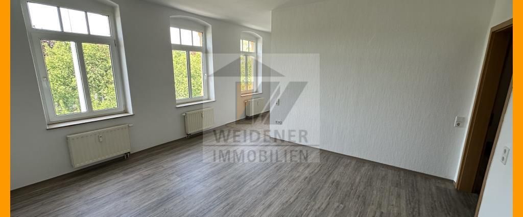 Neuer Bodenbelag! 2-Zimmer Wohnung in zentraler Lage mit Aufzug und Balkon! - Foto 1