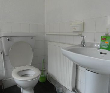 AVAILABLE NOW*** TWO DOUBLE BEDROOMS****ENTRANCE HALL WAY*** DINING... - Photo 1