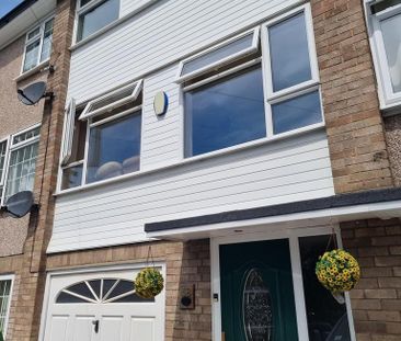 4 bedroom townhouse to rent - Photo 5