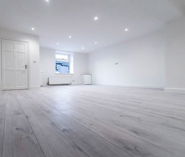 Room in a Shared House, Capstone Road, BR1 - Photo 4