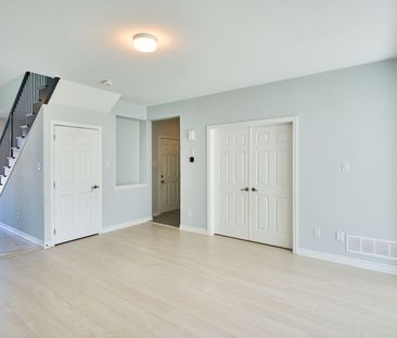 For Lease - 761 DERREEN Avenue, Stittsville - Munster - Richmond, O... - Photo 1