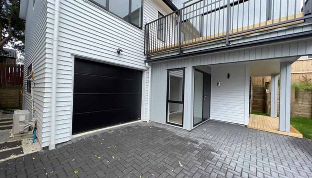 Modern 3-Bedroom Home - Photo 1