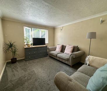 Murrayfield, Chippenham, SN15 - Photo 2