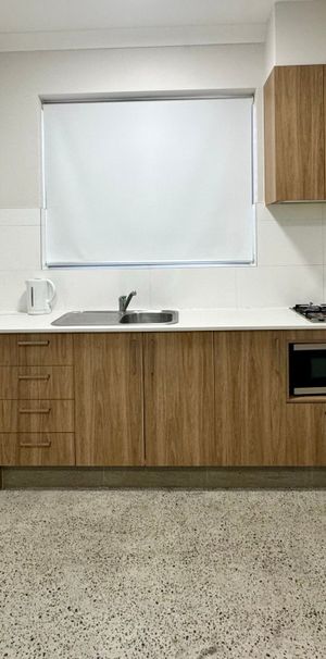 Modern Studio Apartment - Photo 1