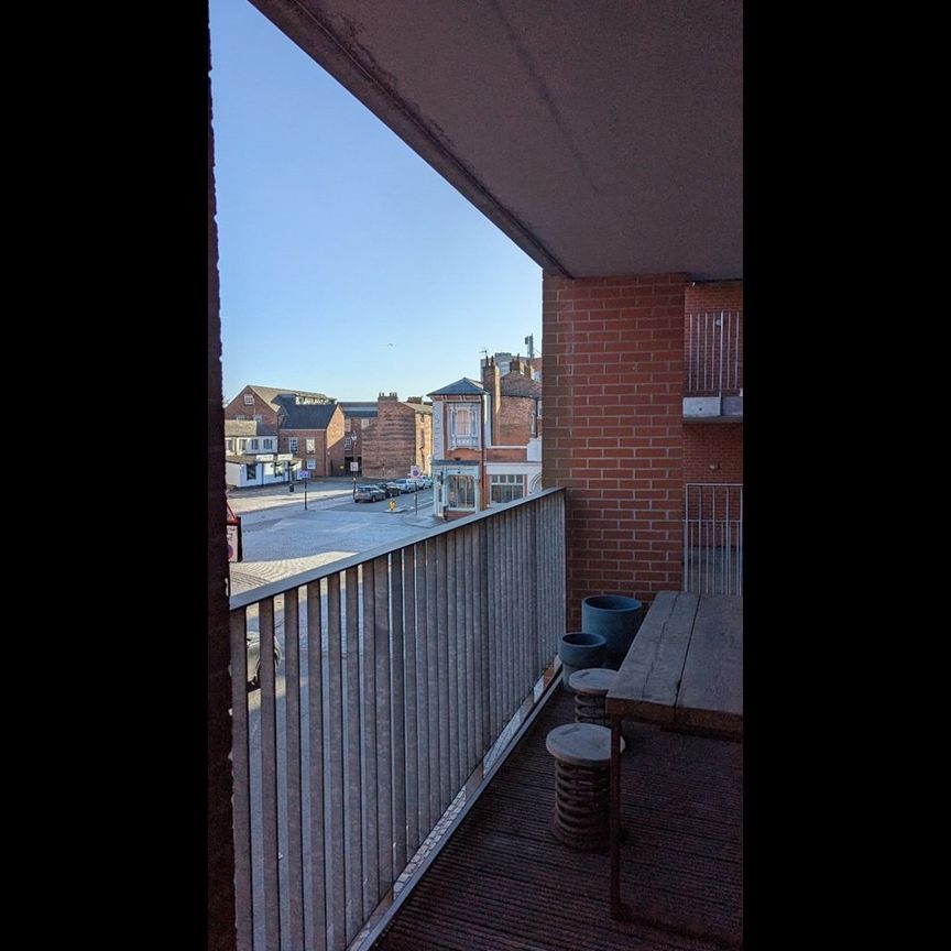 Room in a Shared Flat, Orb, B1 - Photo 1