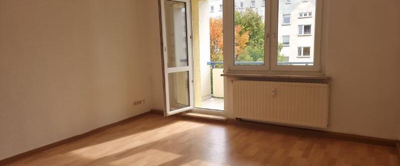 Schmucke Dreiraumwohnung mit Balkon in Weida! - Foto 1