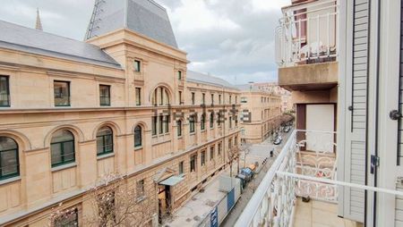 Alquiler de piso en Calle Sànchez Toca - Photo 3