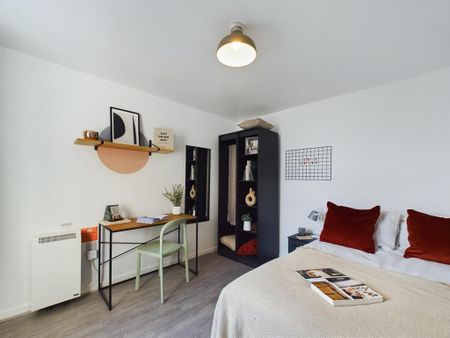 6 bedroom house to rent - Photo 3