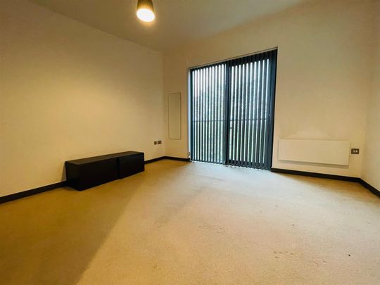 3 Bed Apartment - Photo 1