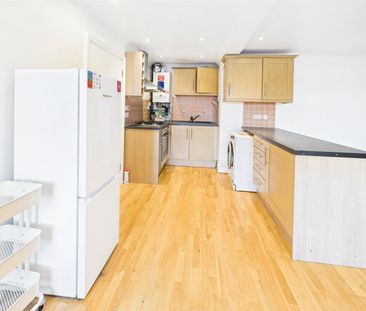 York Street, Twickenham, London, TW1 - Photo 1