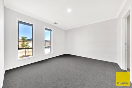 Stunning Brand-New Home in Tarneit! - Photo 4