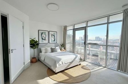 Gerry Raffles Square, London, E15 - Photo 3