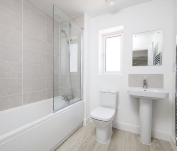 3 bedroom terraced house to rent - Photo 6