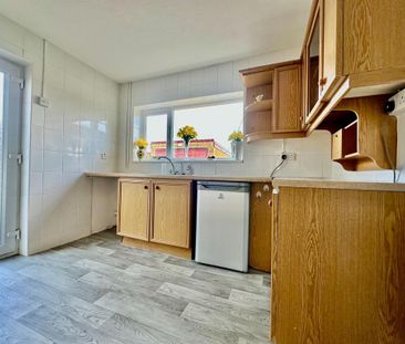 3 bedroom bungalow to rent - Photo 4