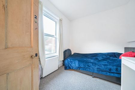 5 bedroom terraced house to rent - Photo 5