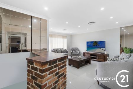 Modern Three Bedroom Home! - Photo 3