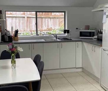 1 Bedroom, Greenhithe, Dog Friendly! - Photo 3