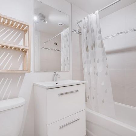 Loft entièrement meublé à louer Vieux-Québec juillet 2025 - Photo 4