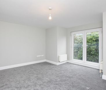 Apt 16 Grafton Court, 85 Kings Road, - Photo 1