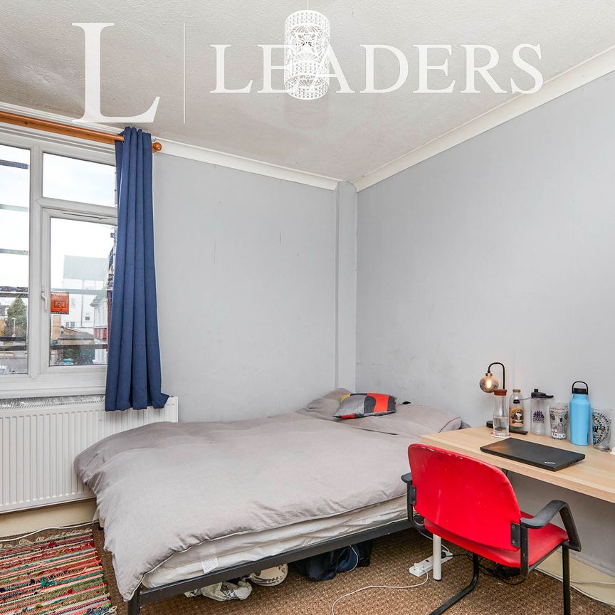 6 bedroom semi detached to rent Gedling Grove, Nottingham, Nottinghamshire, NG7 - Photo 1