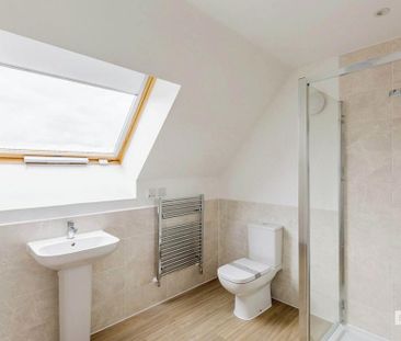 3 bedroom semi-detached house to rent - Photo 5