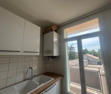 Location Appartement 4 pièces 73m² VALENCE 26000 - Photo 4