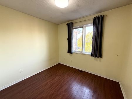 For Lease - 55 Ravenscliffe Court, Brampton, Ontario - Photo 2