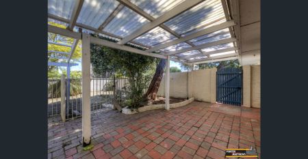 Spacious 3x1 with Bonus Studio/Sleepout - Photo 4