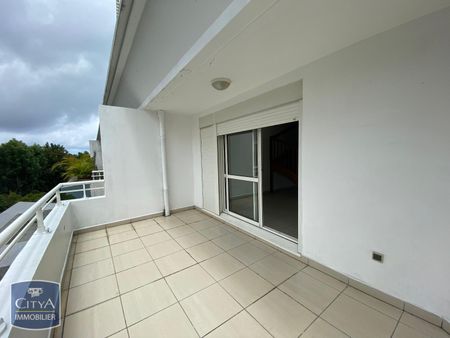 Location Appartement 5 pièces 129m² ST DENIS 97400 - Photo 3